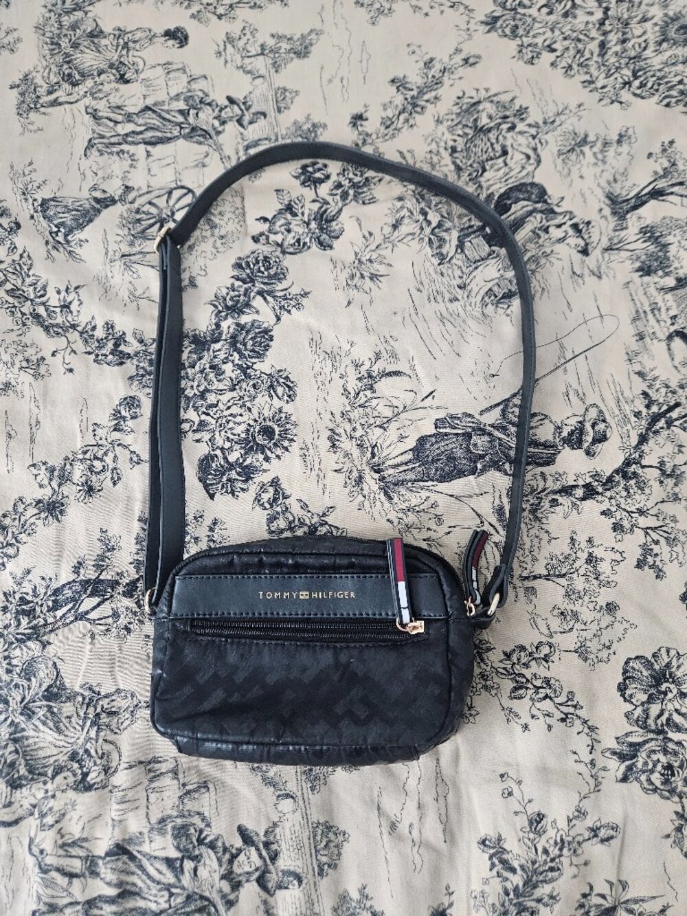 TOMMY HILLFIGER Mini-crossbody Purse
